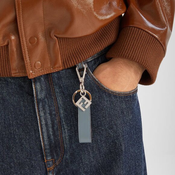 FENDI Mens Iconic Pequin Striped Leather Gold Tone Keychain MINT - Picture 7 of 8